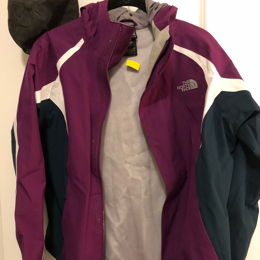 the north face windbreaker